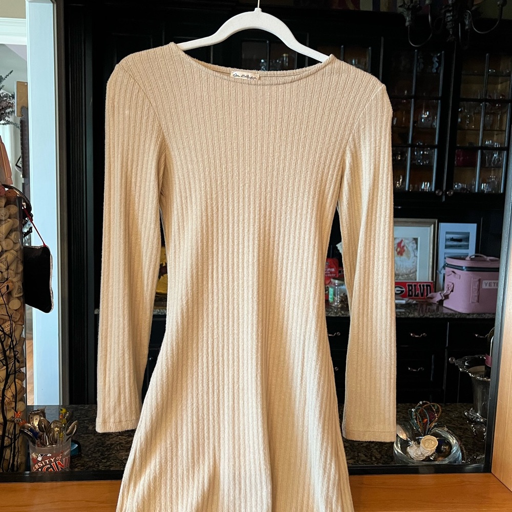 Elegant Cream Ribbed Knit Dress